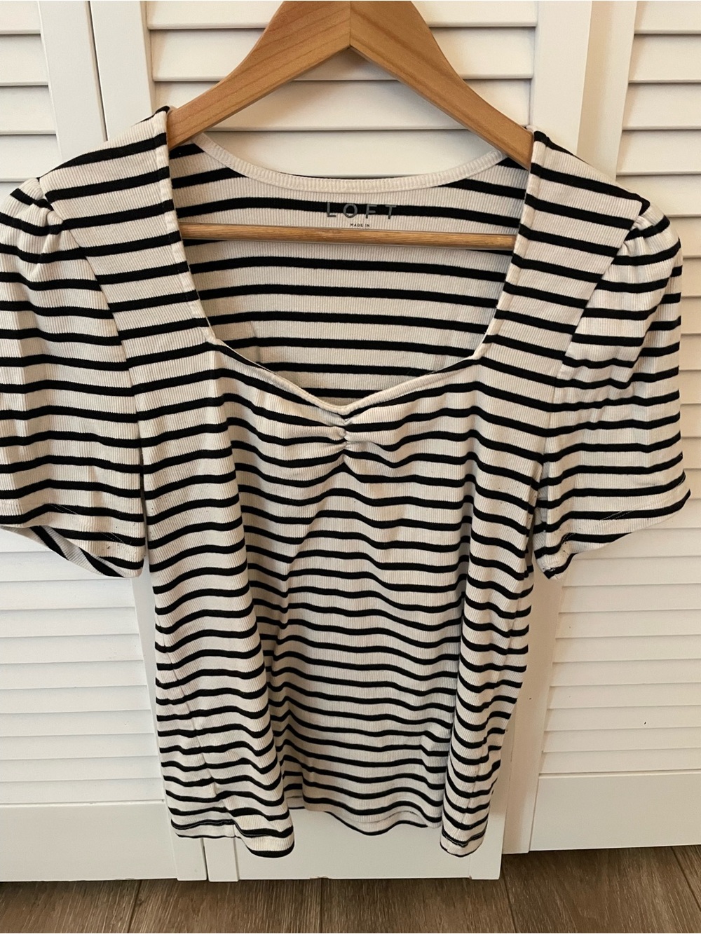 LOFT Black & White Striped Scoop Twist Short Sleeve Top